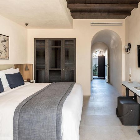 Istoria, A Member Of Design Hotels Perivolos  Exterior photo